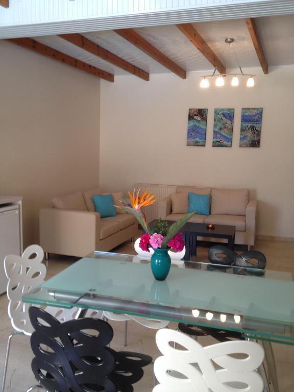 Angelica Studios And Apartments Agia Marina Quarto foto